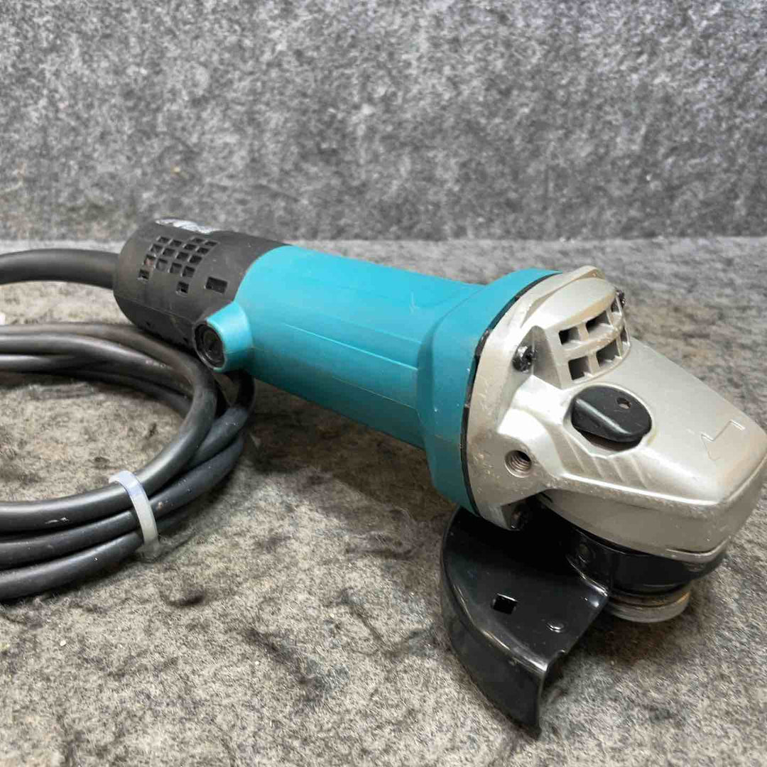 マキタ(makita) 100mmディスクグラインダ 9533B【桶川店】