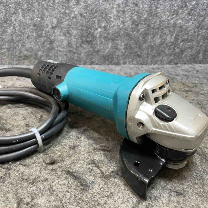 マキタ(makita) 100mmディスクグラインダ 9533B【桶川店】