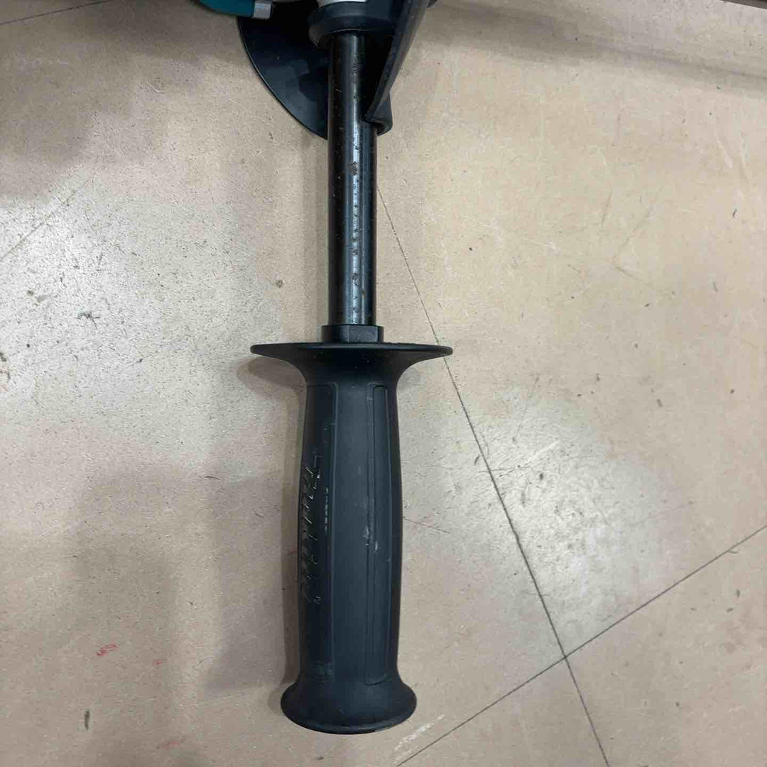 ★マキタ(makita) コードレスかくはん機 UT130DZ【草加店】