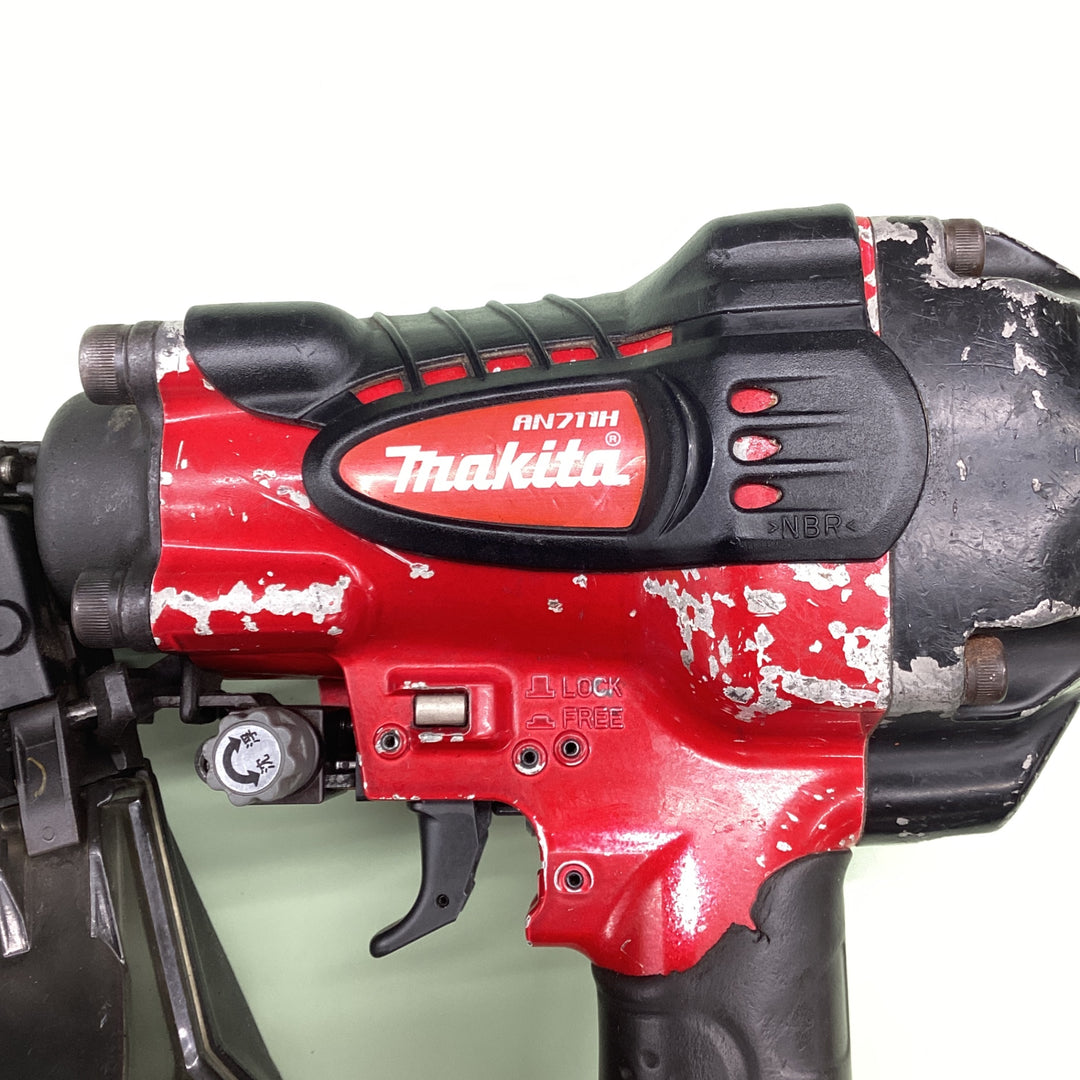 【中古】マキタ(makita) 高圧エア釘打ち機 AN711H【草加店】