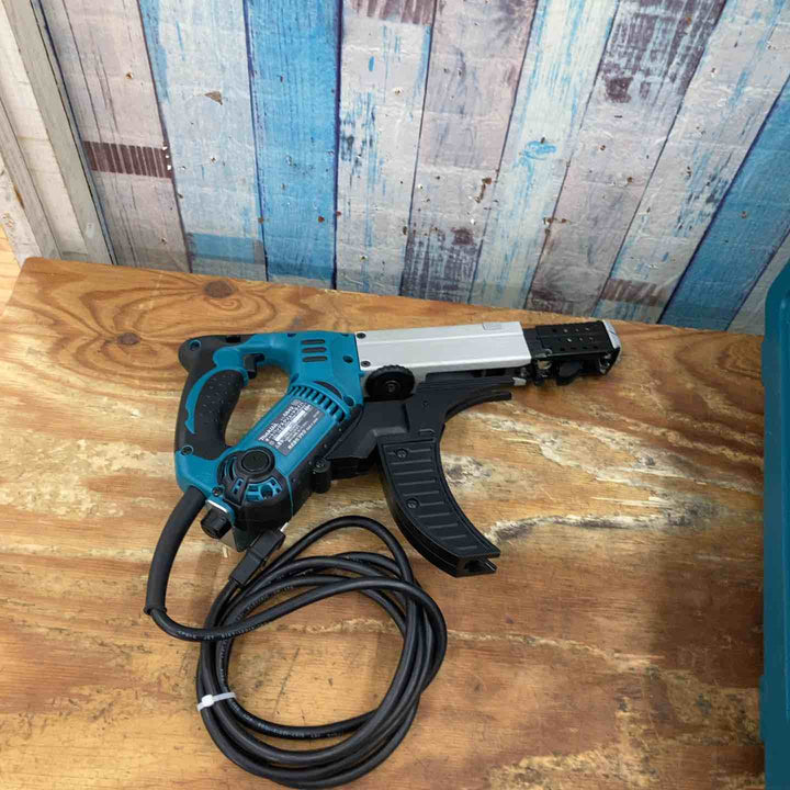 ◇マキタ(makita) オートパックスクリュードライバー 6842L 縦型連結ネジ【柏店】
