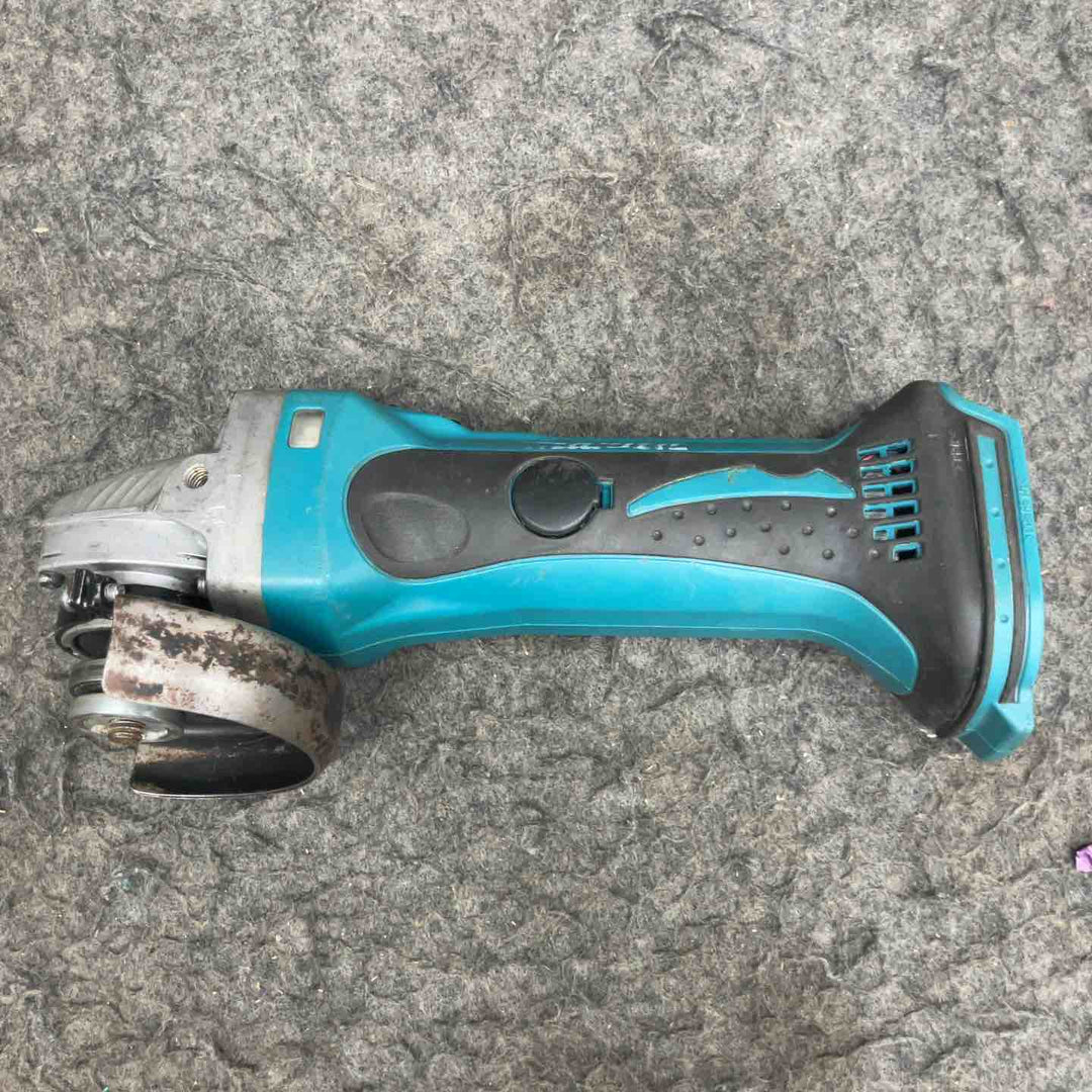 ☆マキタ(makita) 100mmコードレスディスクグラインダー GA400DZ 14.4V3.0Ahのみ使用可【鴻巣店】