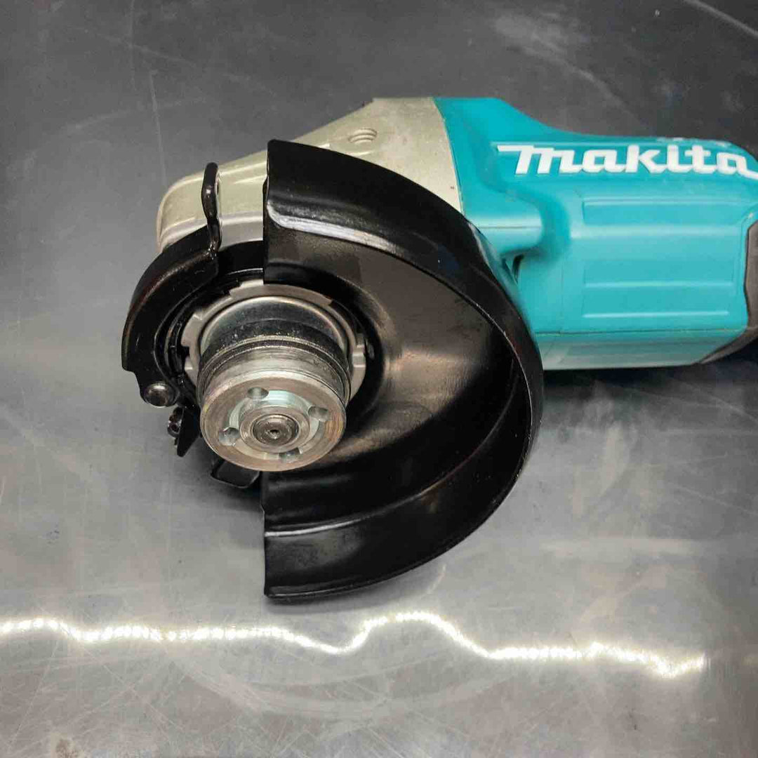 ◇マキタ(makita) 100mm コードレスディスクグラインダ GA403DZN (AG403DN)【川越店】