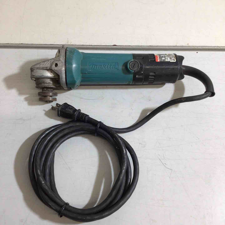 ☆マキタ(makita) 100mmディスクグラインダ 9533B【戸田店】