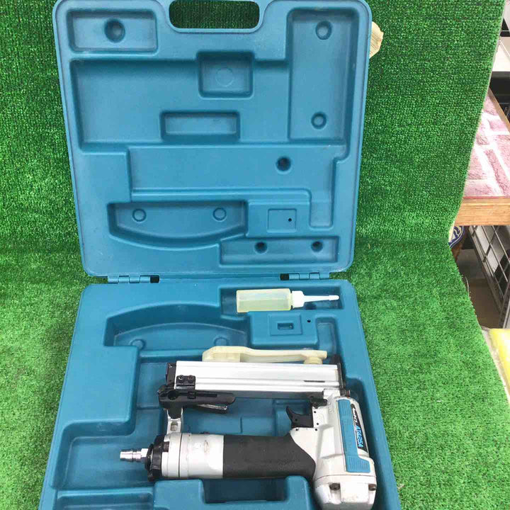 ★マキタ(makita) 常圧エアタッカ AT425AK【川崎店】
